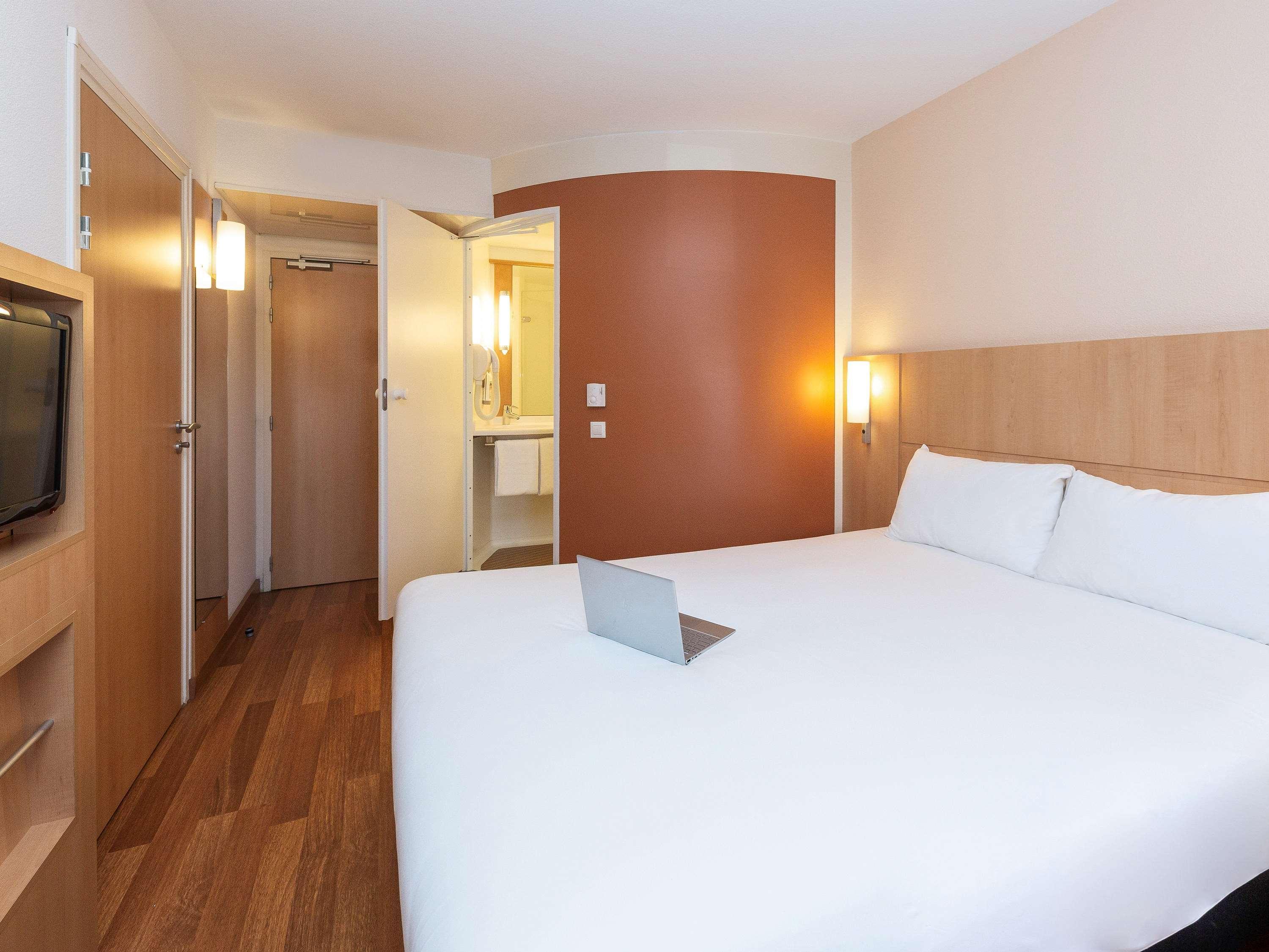 Ibis Lyon Est Chaponnay Otel Dış mekan fotoğraf