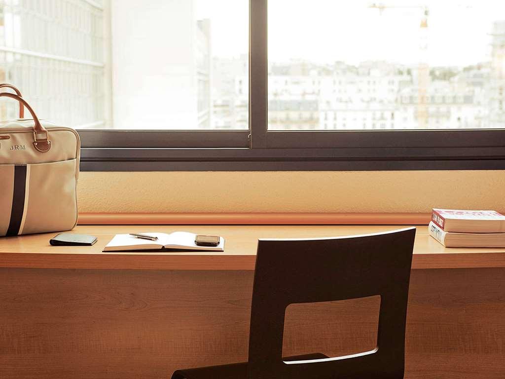 Ibis Lyon Est Chaponnay Otel Oda fotoğraf