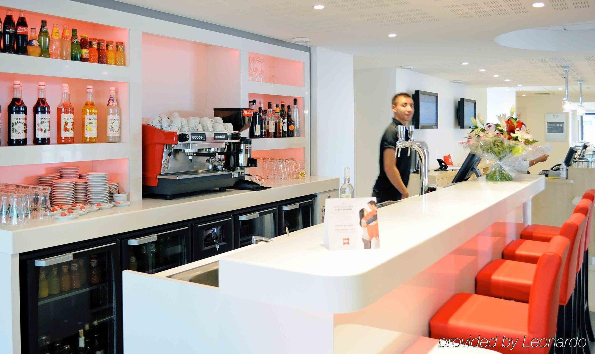 Ibis Lyon Est Chaponnay Otel Dış mekan fotoğraf