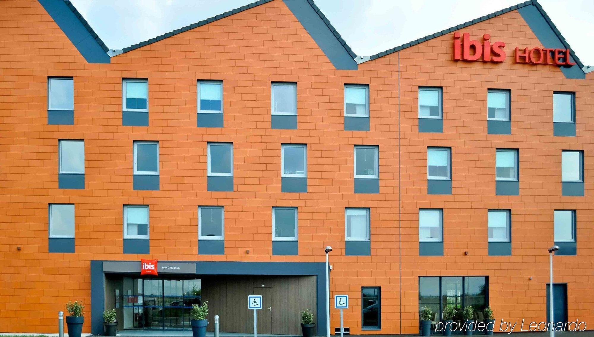 Ibis Lyon Est Chaponnay Otel Dış mekan fotoğraf